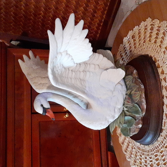 👉*VINTAGE* HOMCO WINGED SWAN MASTERPIECE FIGURINE with 👉ORIGINAL BASE & BOX👈 - Picture 16 of 16